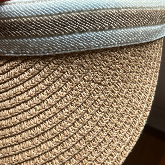 3/$20 Sun-visor hat cream tan like-new Winners - Picture 4 of 4
